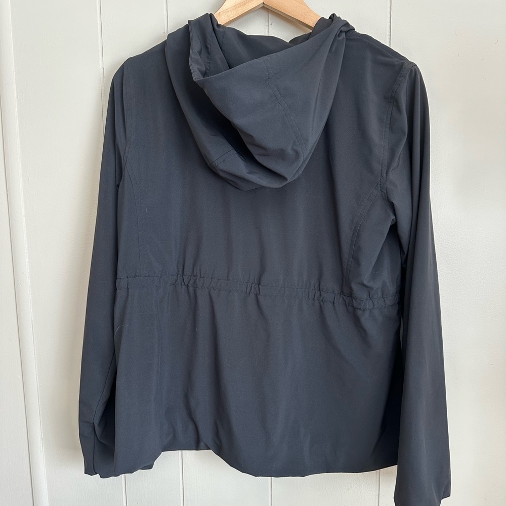 Lululemon Solid Black Lightweight Jacket/ Sz 8 - image 4